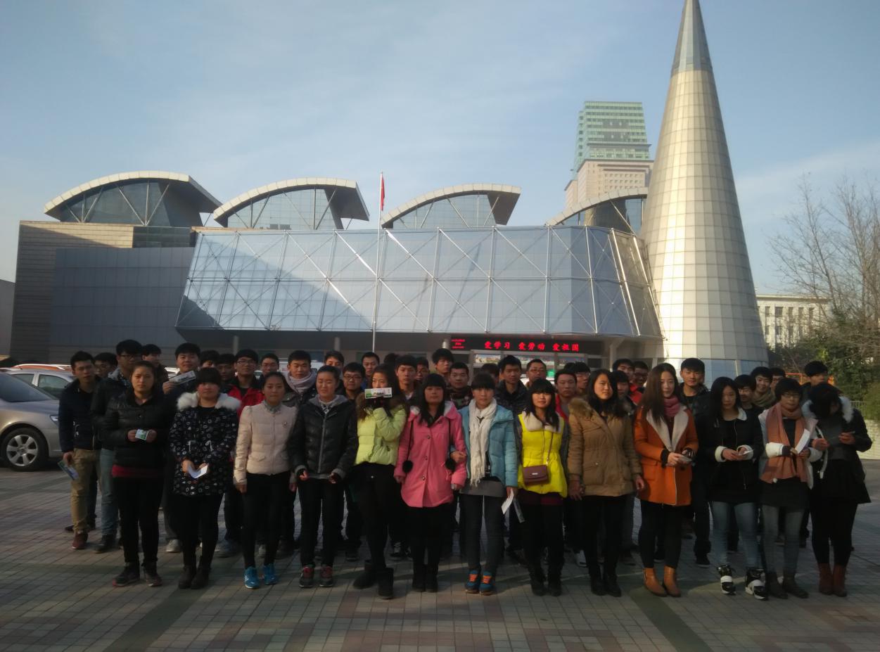 新能源协会参观郑州科技馆和郑州博物馆