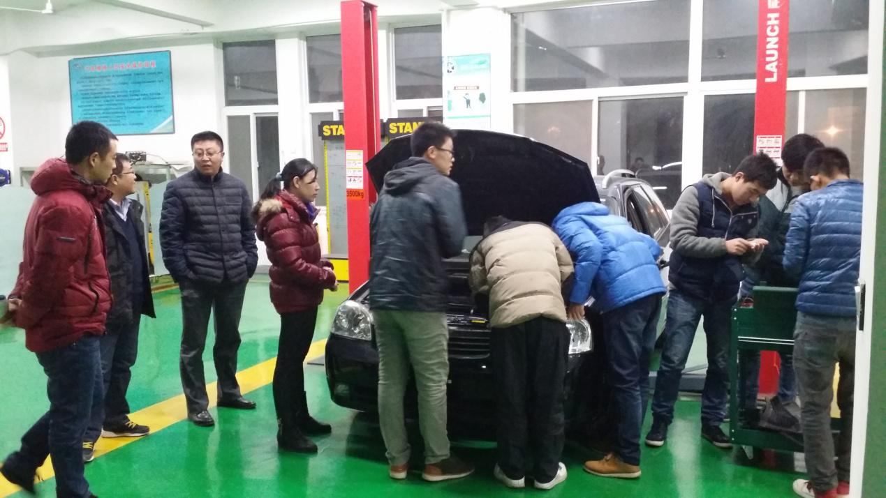 上海通用SGM校企合作评估组对我院进行评估