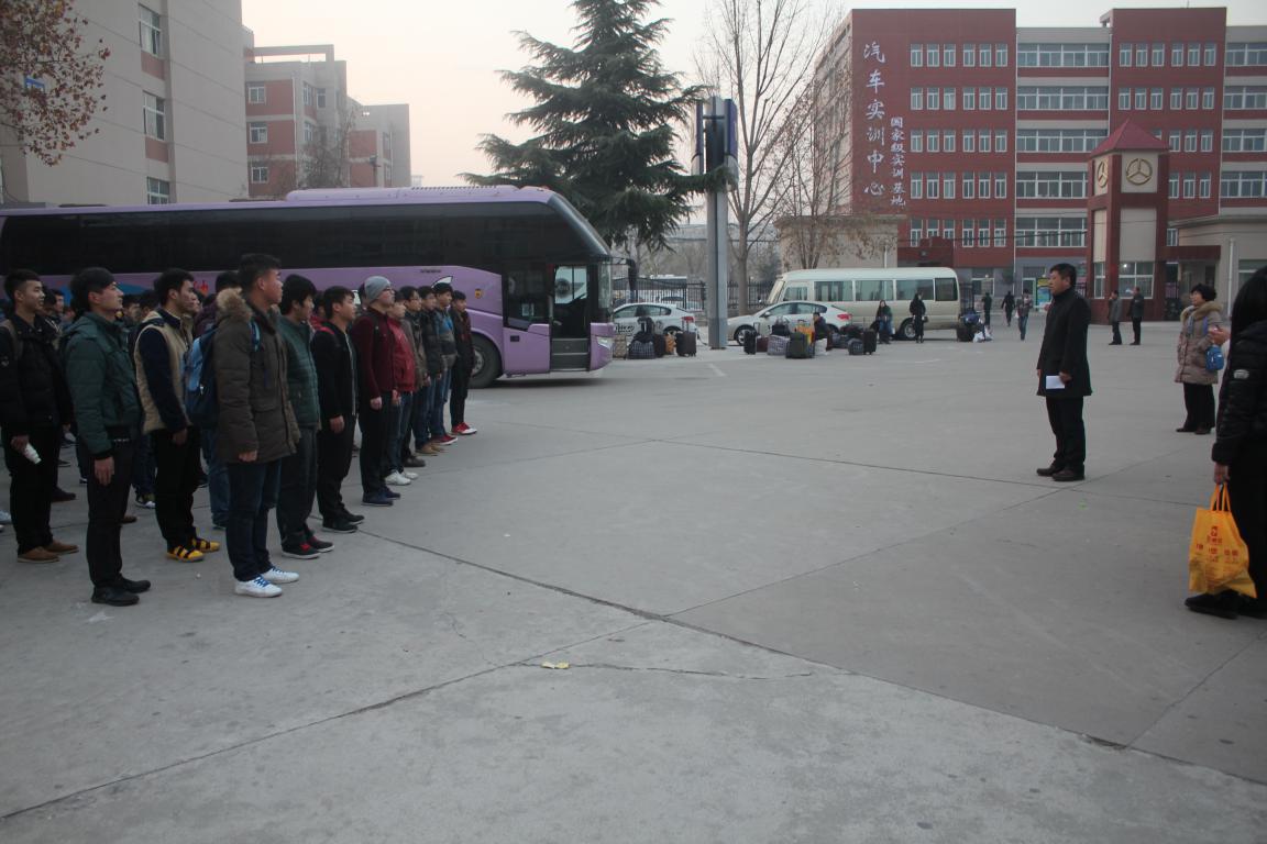 汽车学院学生赴一汽-大众成都生产基地实习